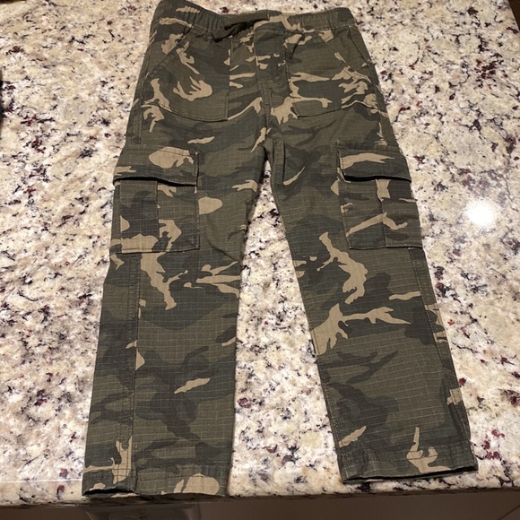 Old navy boys pants bundle size 4T - Picture 7 of 11